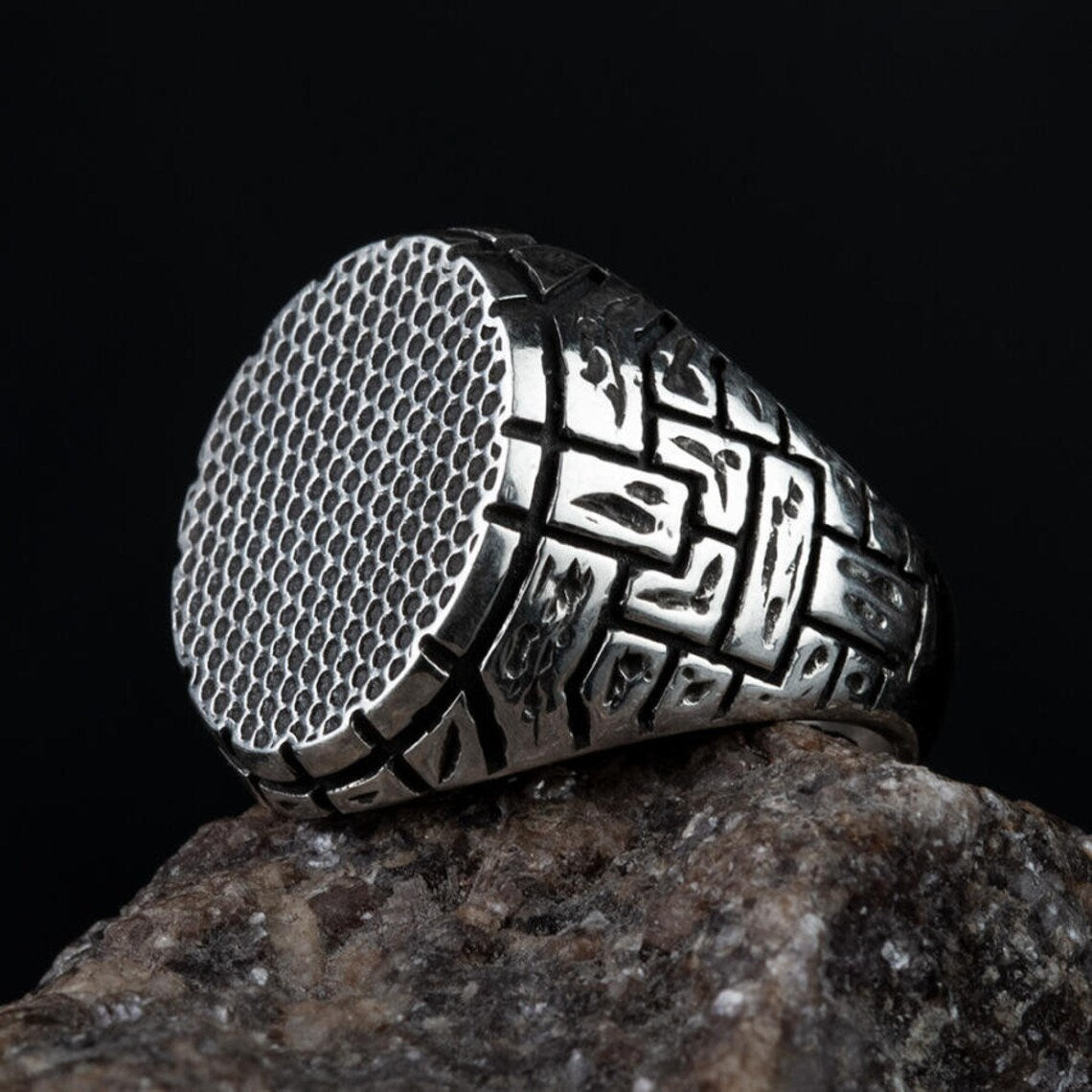 Anillo con estampado vintage para hombre