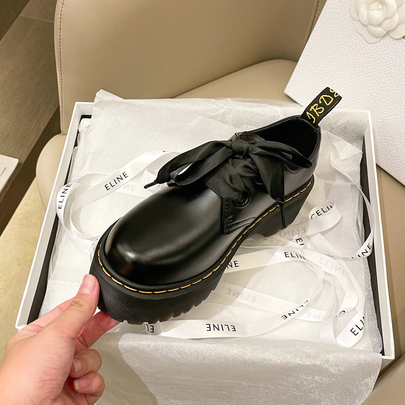 Chaussures en cuir à plateforme et ruban pour femmes