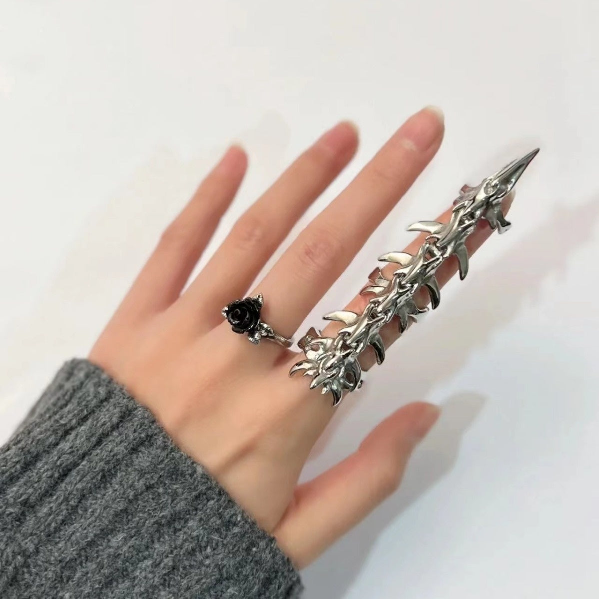 Bague gothique futuriste, mode froide, douce et fraîche