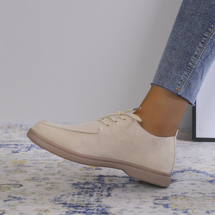 Petites chaussures en cuir rétro décontractées à fond plat à enfiler