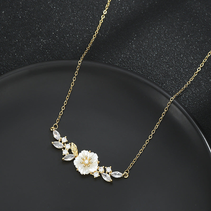 Chaîne de clavicule de tempérament en Zircon pour femme