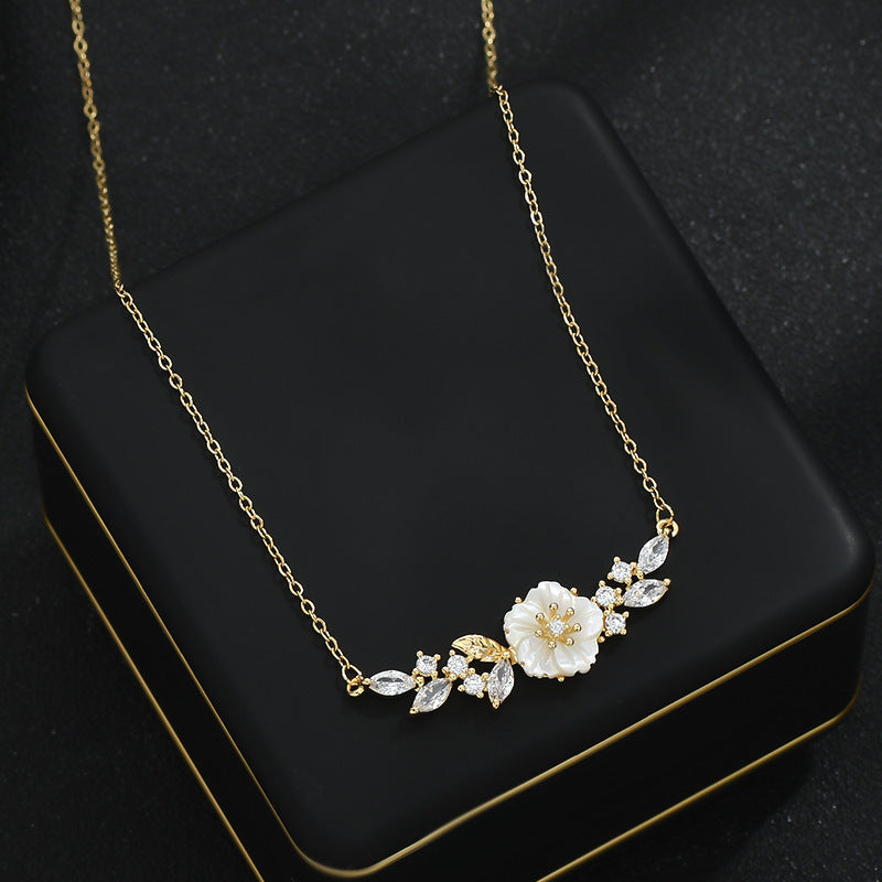Chaîne de clavicule de tempérament en Zircon pour femme