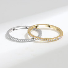 Anillo de diamantes con hilera de plata de ley S925 con diseño de interés especial para mujer