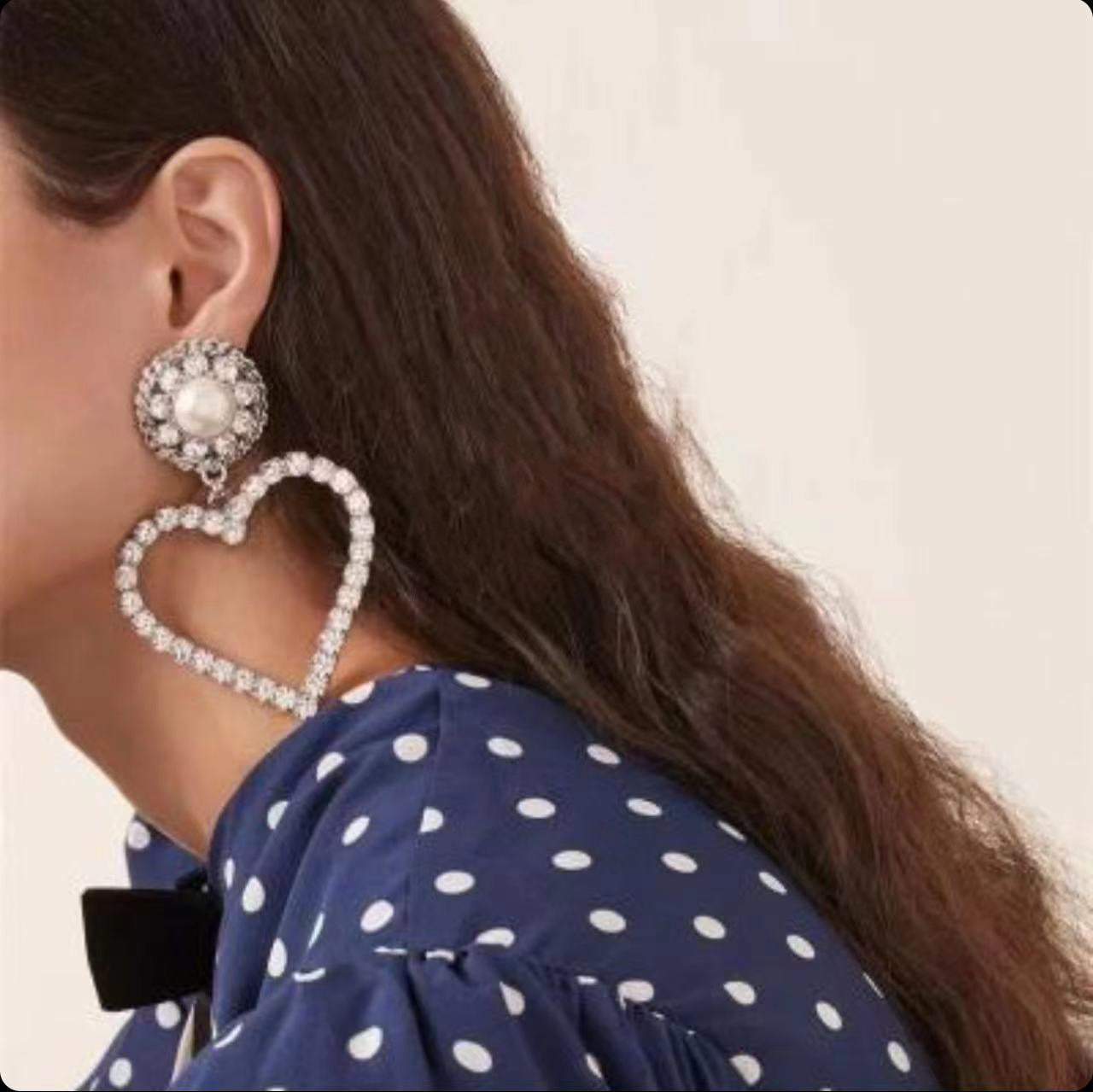 Boucles d'oreilles européennes et américaines en diamant, cœur de pêche, perle en strass