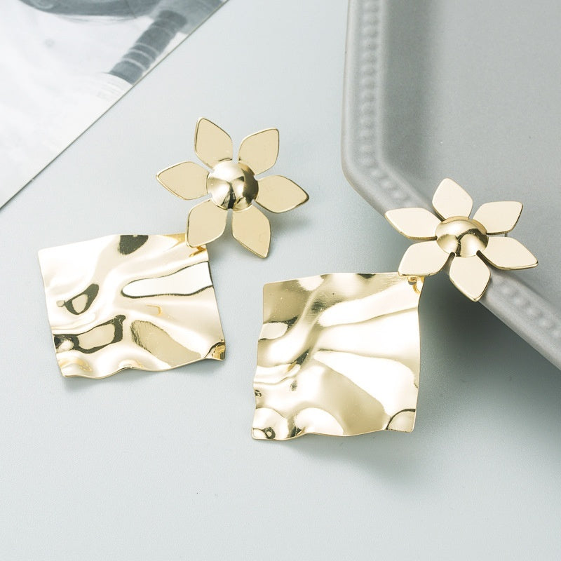 Boucles d'oreilles minoritaires capricieuses plaquées or géométriques cool