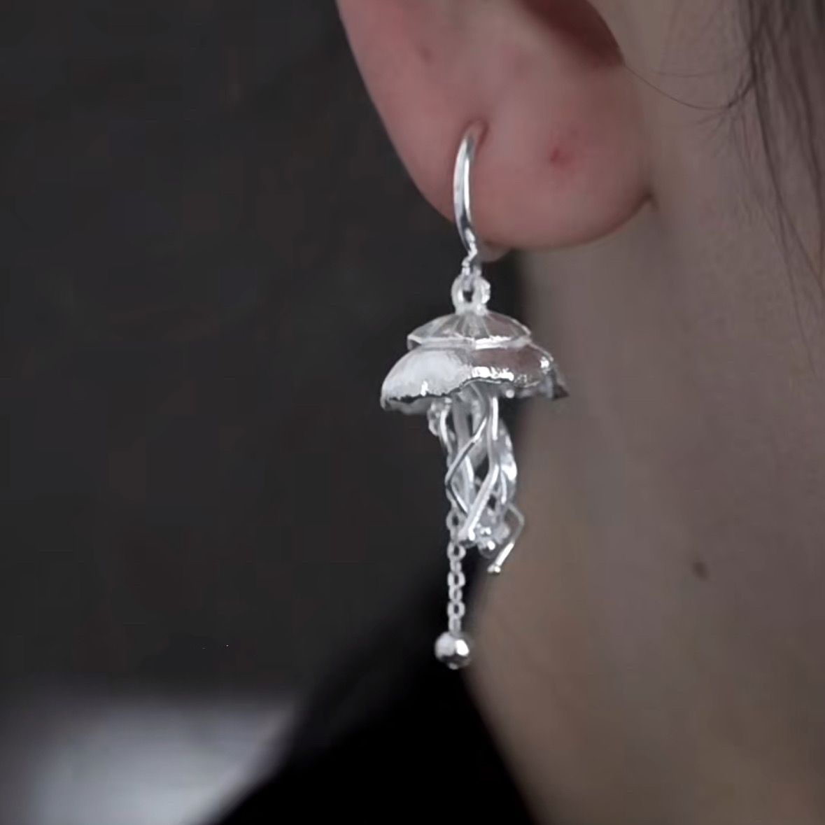 Pendientes con borlas de medusa Clip para oreja no perforante