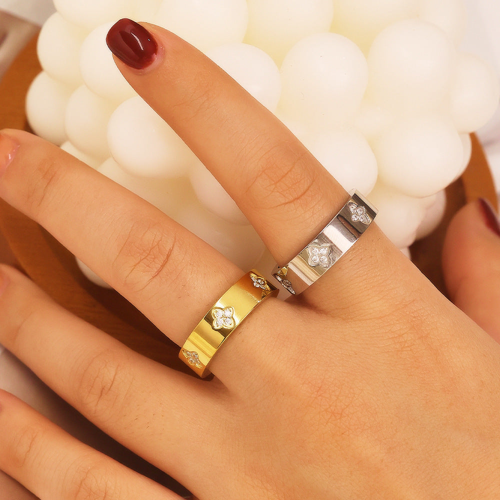Bague en acier titane sertie de diamants Female Love