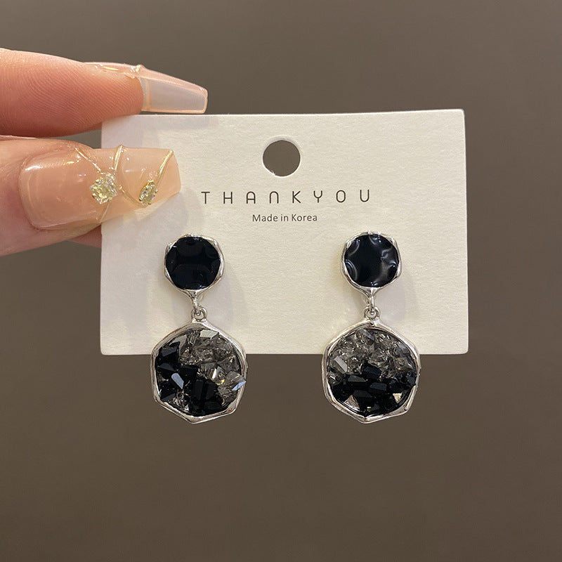 Boucles d'oreilles irrégulières en argent sterling avec cristal noir et aiguille
