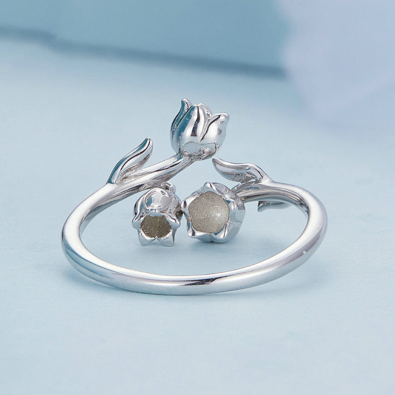 New White Gold Plated Lily Ring