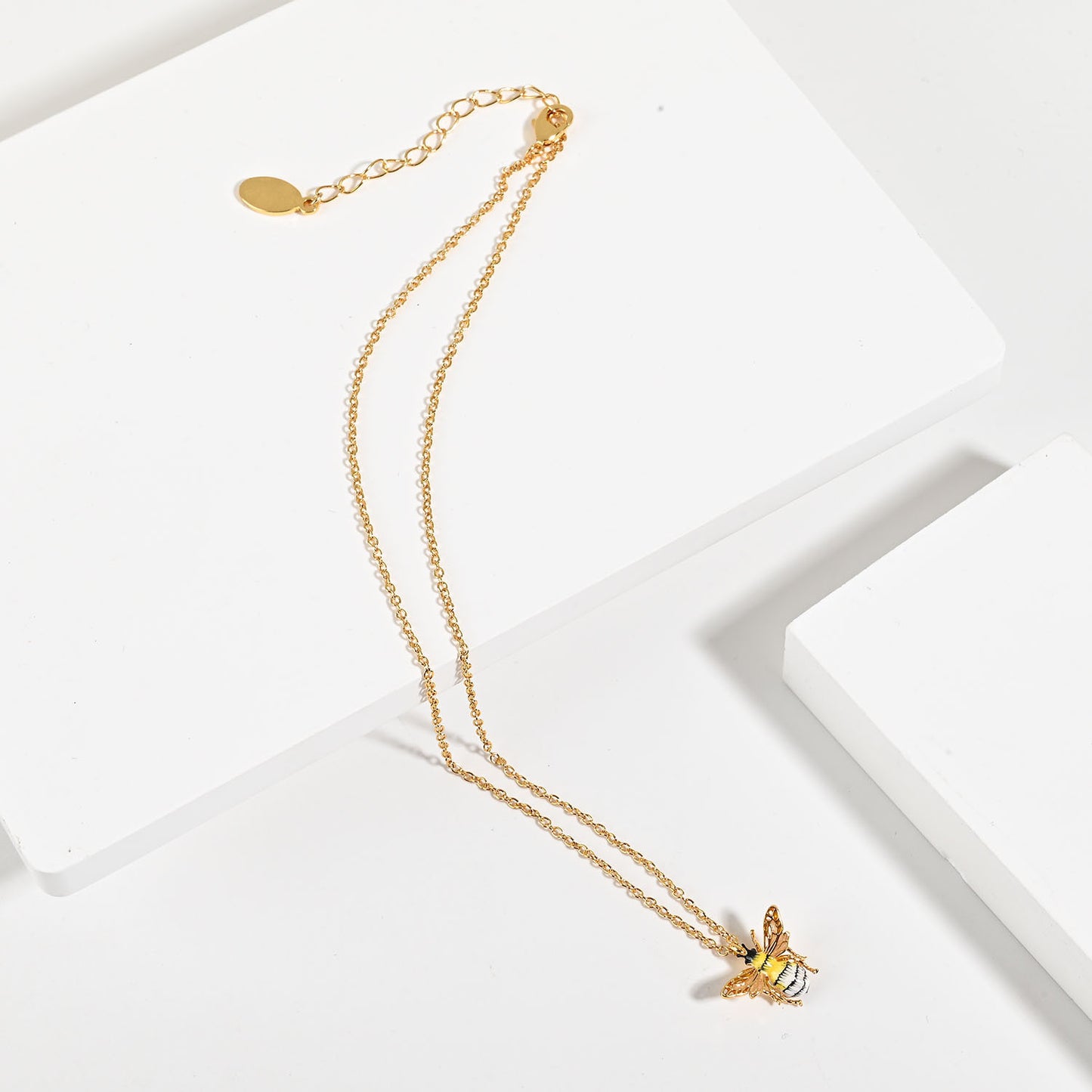 Collier de petites abeilles à fleurs mignonnes