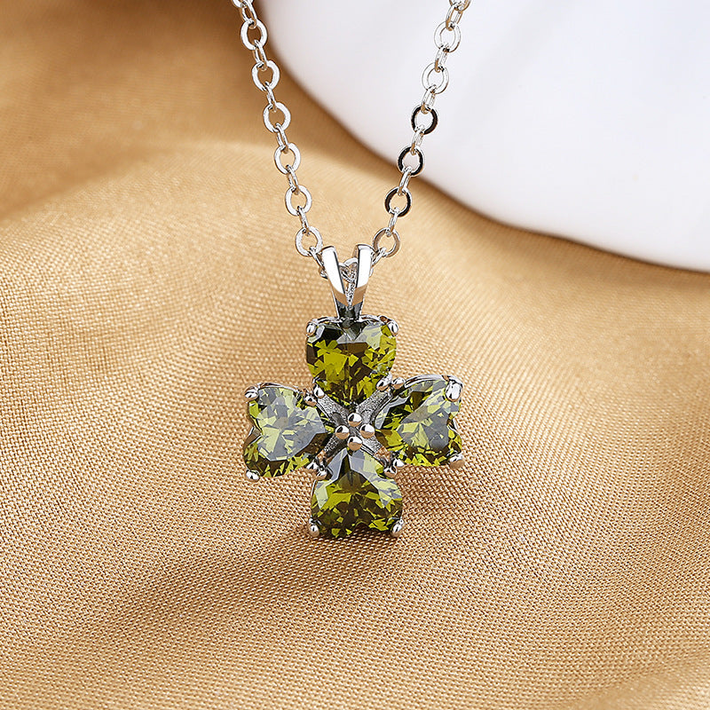 Cadena de clavícula Accesorios simples en forma de corazón
