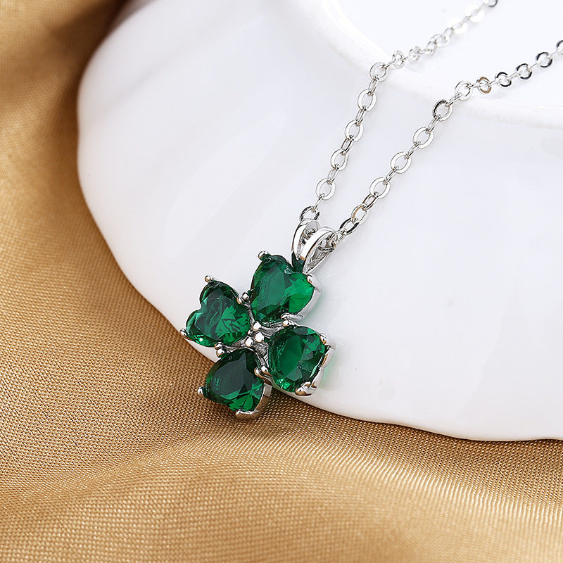 Cadena de clavícula Accesorios simples en forma de corazón
