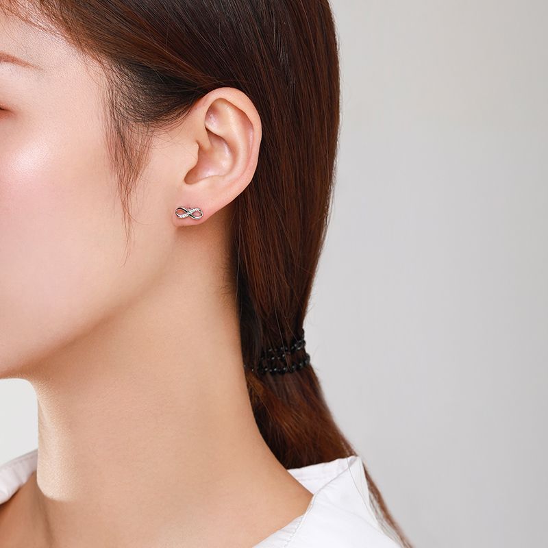 S925 Sterling Silver 8-word Diamond Stud Earrings