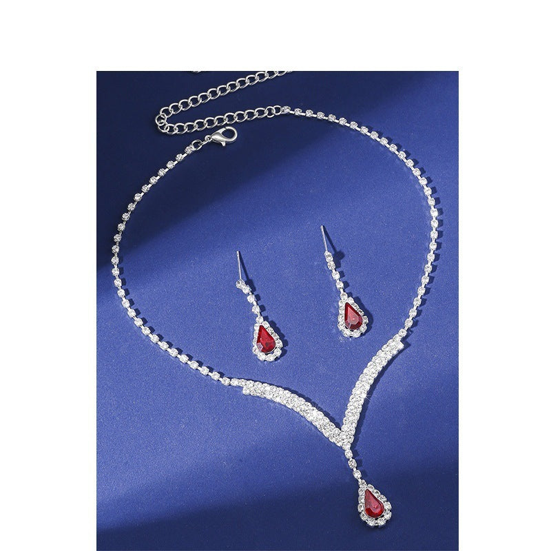 Suite de colliers et boucles d'oreilles en strass avec chaîne à griffes exquise