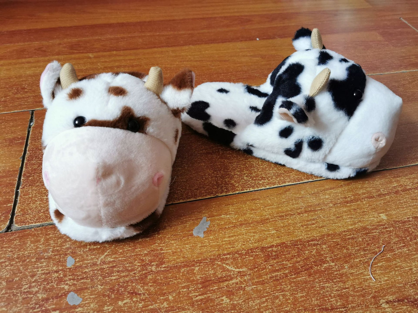 Pantoufles de vache mignonnes, jouets en peluche