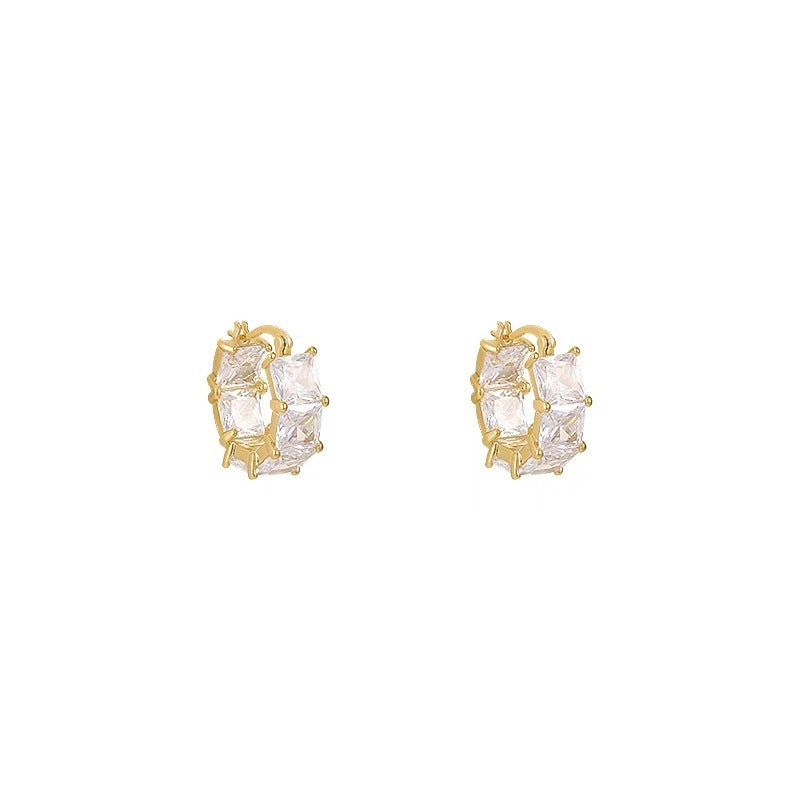 Boucles d'oreilles haut de gamme et à la mode au design sexy pour femmes