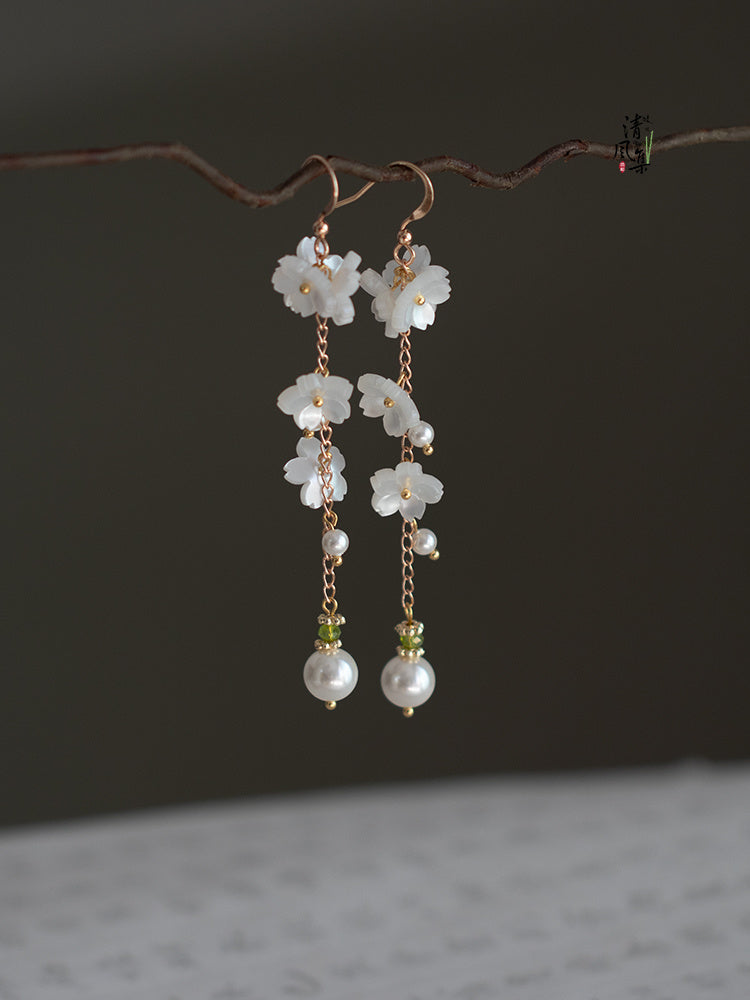 Boucles d'oreilles Cheongsam Boucles d'oreilles à pampilles de fleurs en acétate