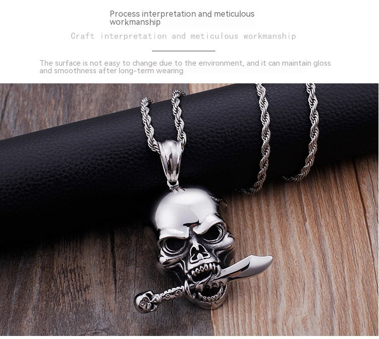 Collier Punk européen et américain pour hommes, pendentif crâne en acier titane exagéré, dominateur