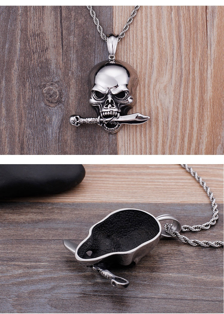 Collier Punk européen et américain pour hommes, pendentif crâne en acier titane exagéré, dominateur
