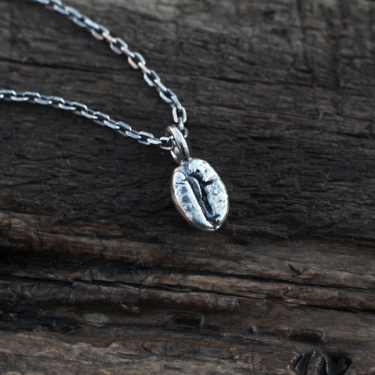 Collar con colgante macizo de plata de ley 925 con grano de café vintage