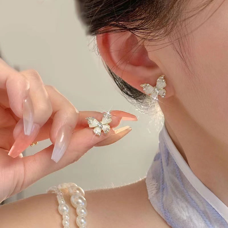 Women's Fashionable Elegant Butterfly-shaped Earrings