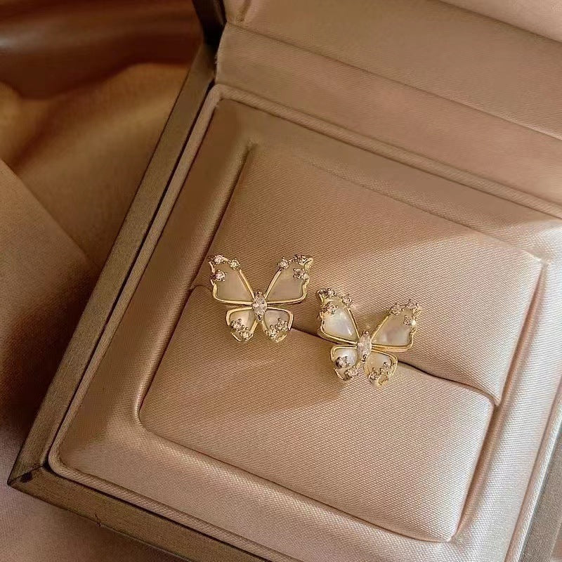 Women's Fashionable Elegant Butterfly-shaped Earrings