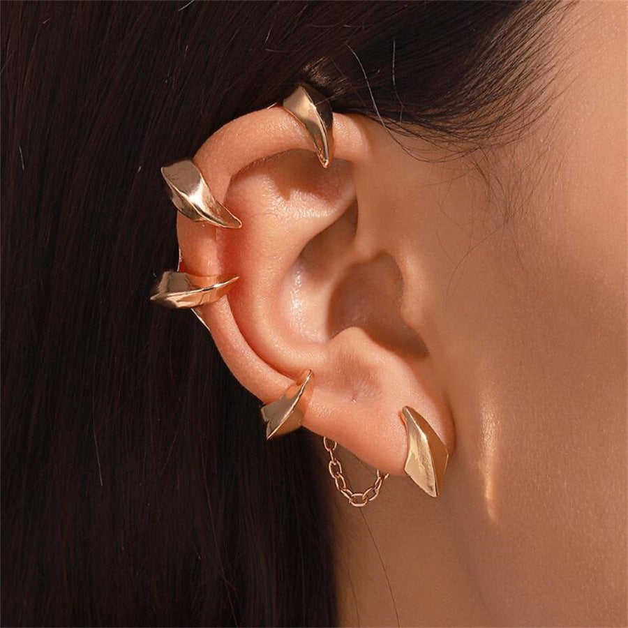 Retro Personality Gothic Demon Claw Geometric Ear Clips