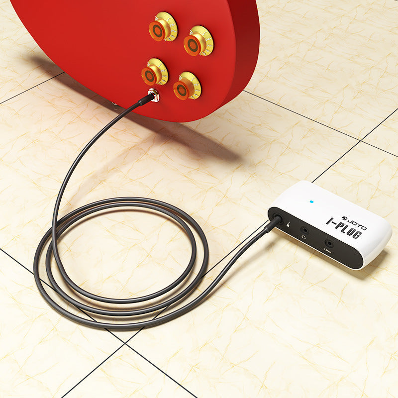 Amplificador de auriculares con distorsión metálica multiefectos