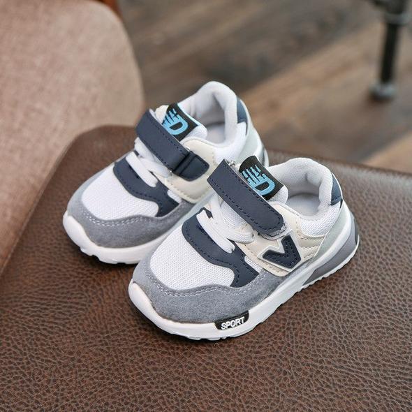 Chaussures de sport d'été en maille pour enfants, chaussures de course en V pour filles, nouvelle collection