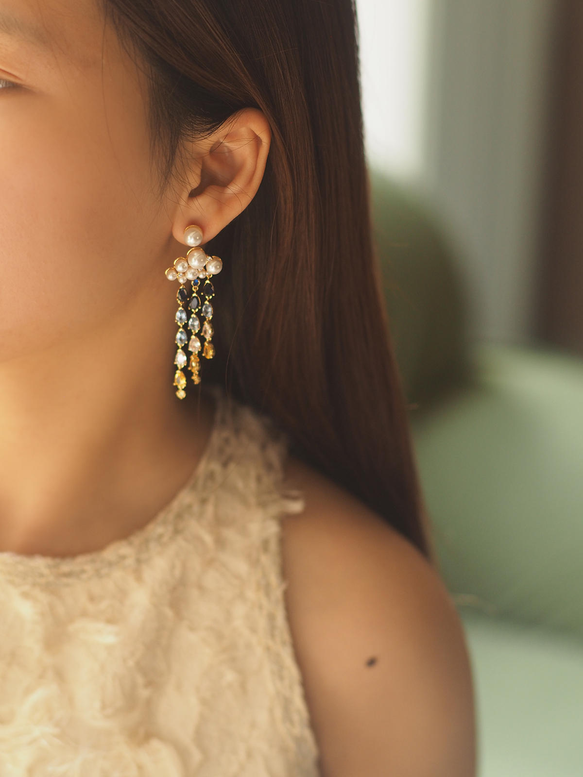 Boucles d'oreilles vintage incrustées de pierres précieuses à longues franges en forme de goutte de pluie et de nuage
