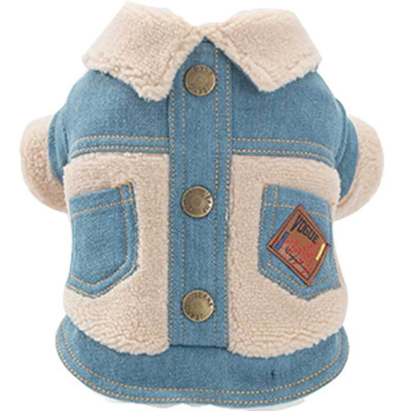 Ropa gruesa y abrigada para mascotas.
