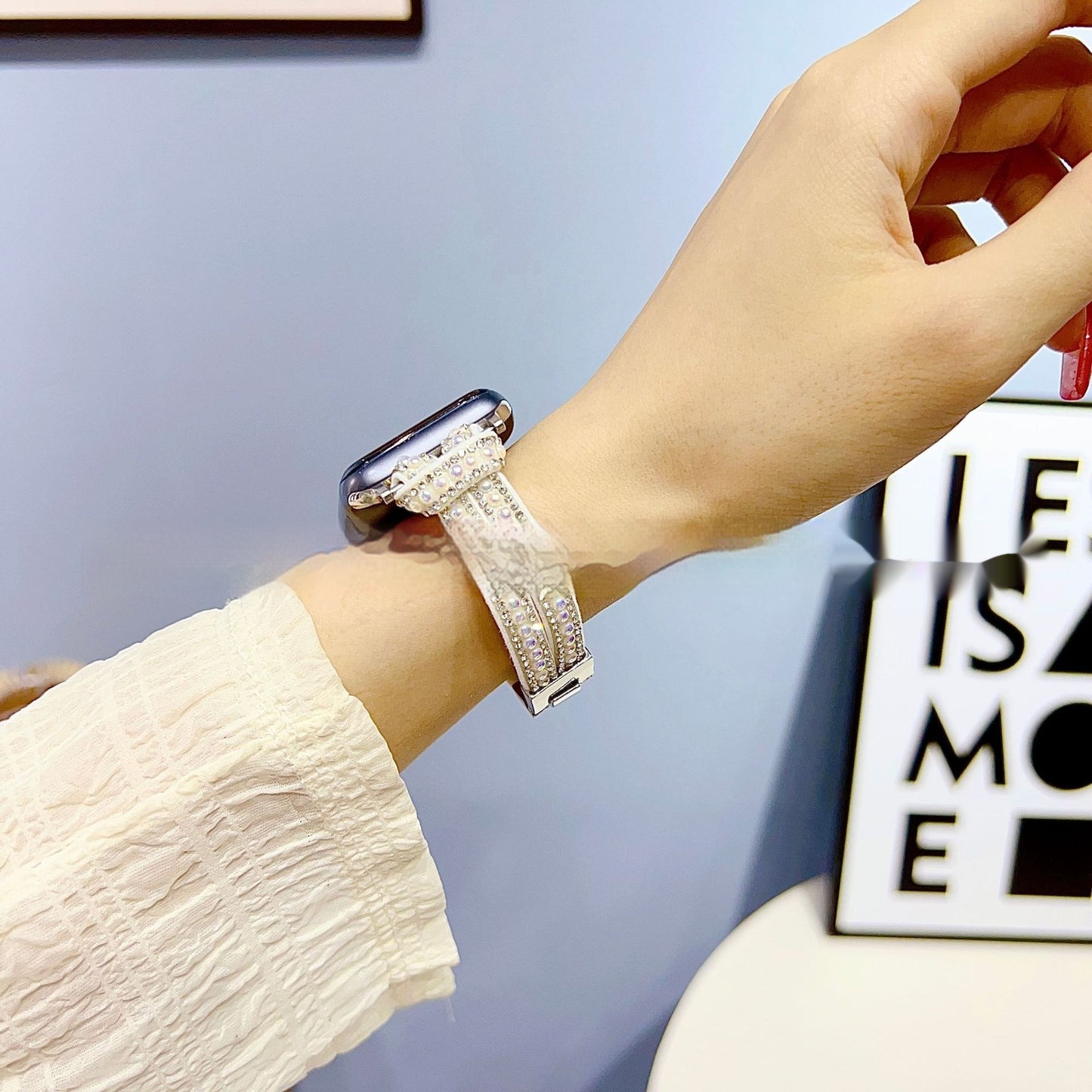 Bracelet en métal avec chaîne de perles et petite taille