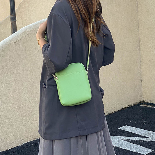 El teléfono móvil simple del color sólido empaqueta el pequeño bolso de hombro tipo bandolera para las mujeres