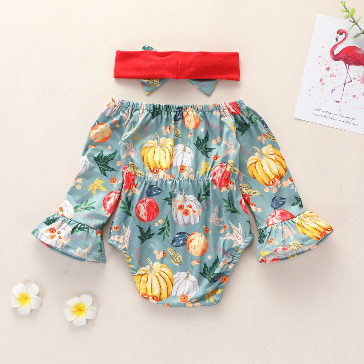 Mameluco triangular de manga larga con hombros descubiertos