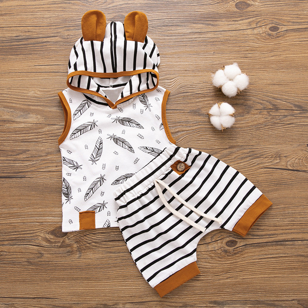 Conjunto de ropa para niños.