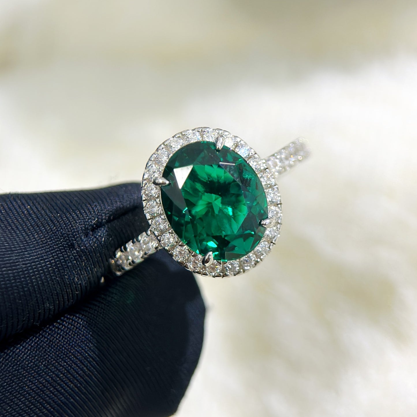 S925 Sterling Silver Big Diamond Oval Diamond Surround Row Diamond Ring 3 Karat