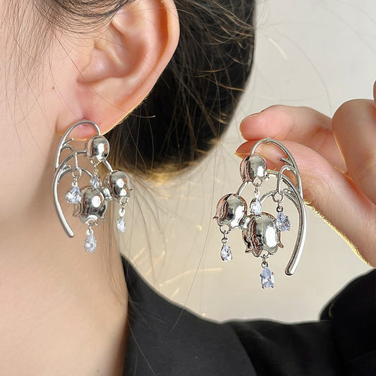 Boucles d'oreilles à tige en argent brossé Lily Zircon