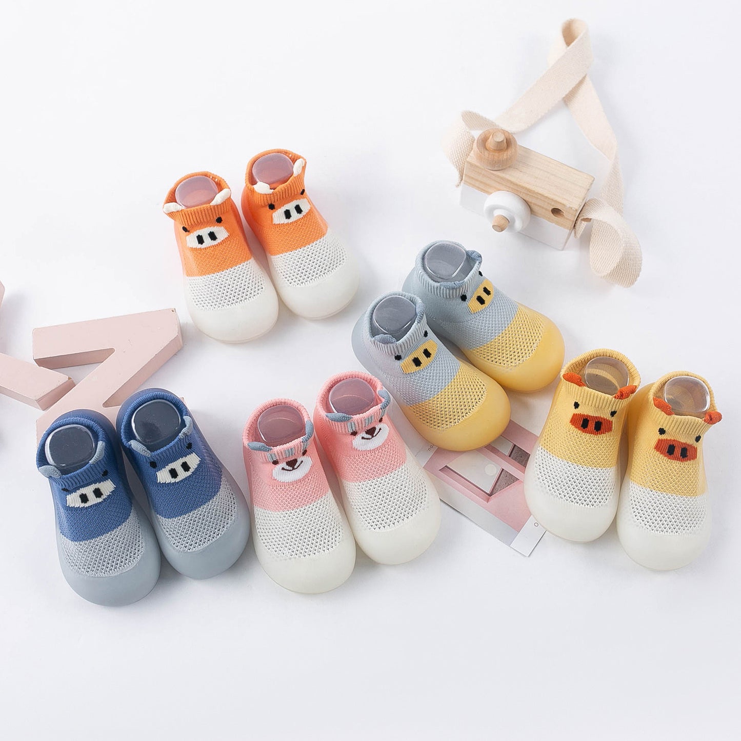 Zapatos para bebés y niños pequeños, calzado antideslizante de fondo suave y transpirable para el suelo para niños y niñas