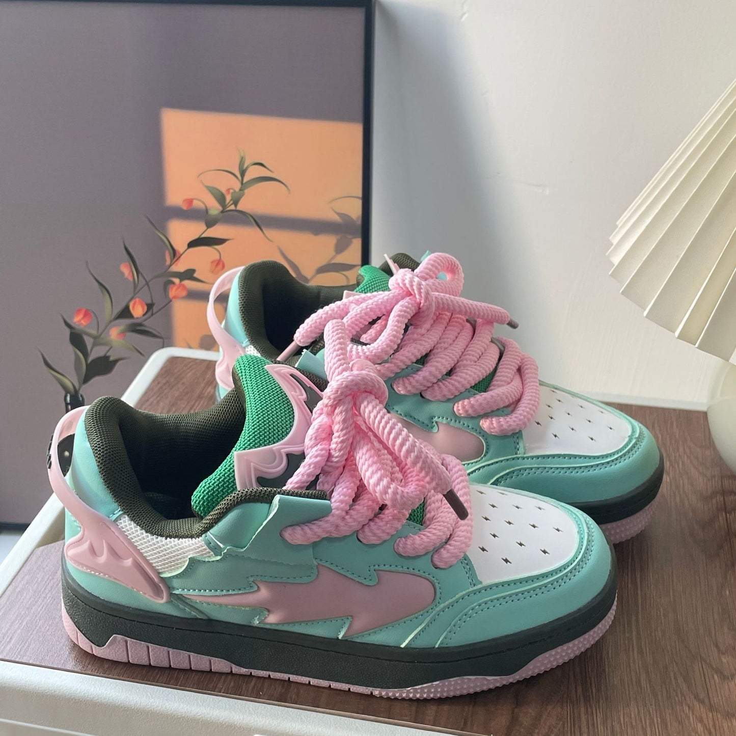 Zapatillas de deporte desgastadas informales para parejas de hombres y mujeres