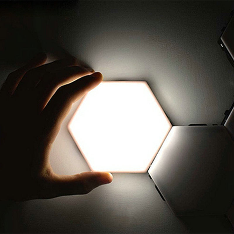 Compatible avec Apple, lumière LED modulaire en nid d'abeille contrôlée par téléphone intelligent sans fil, lumière quantique hexagonale, fonctionne avec le système Android IOS.
