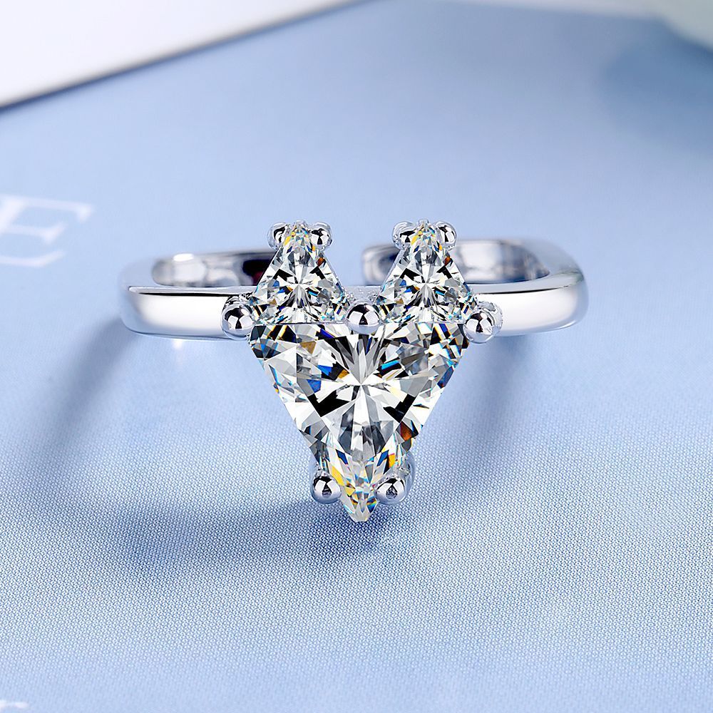 Bague carrée en forme de cœur, élégante et finement incrustée