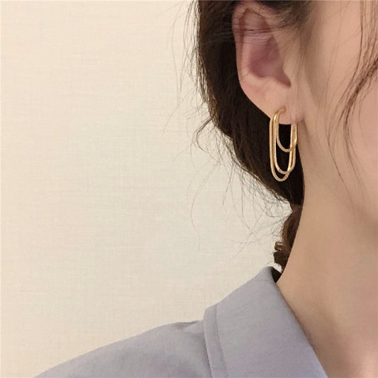 Boucles d'oreilles simples de style froid pour femmes