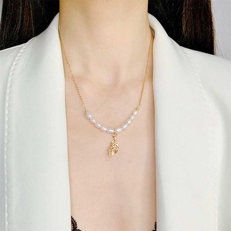 Fashion Cross Ladies Clavicle Chain