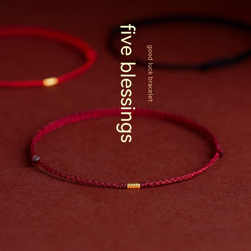 Bracelet en corde rouge tressé à la main avec petites perles