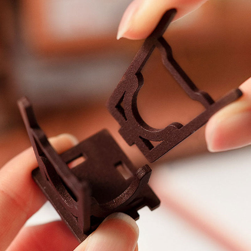 Rolife Happy Kitchen Dollhouse Miniature House DIY Puzzle en bois avec lumière LED