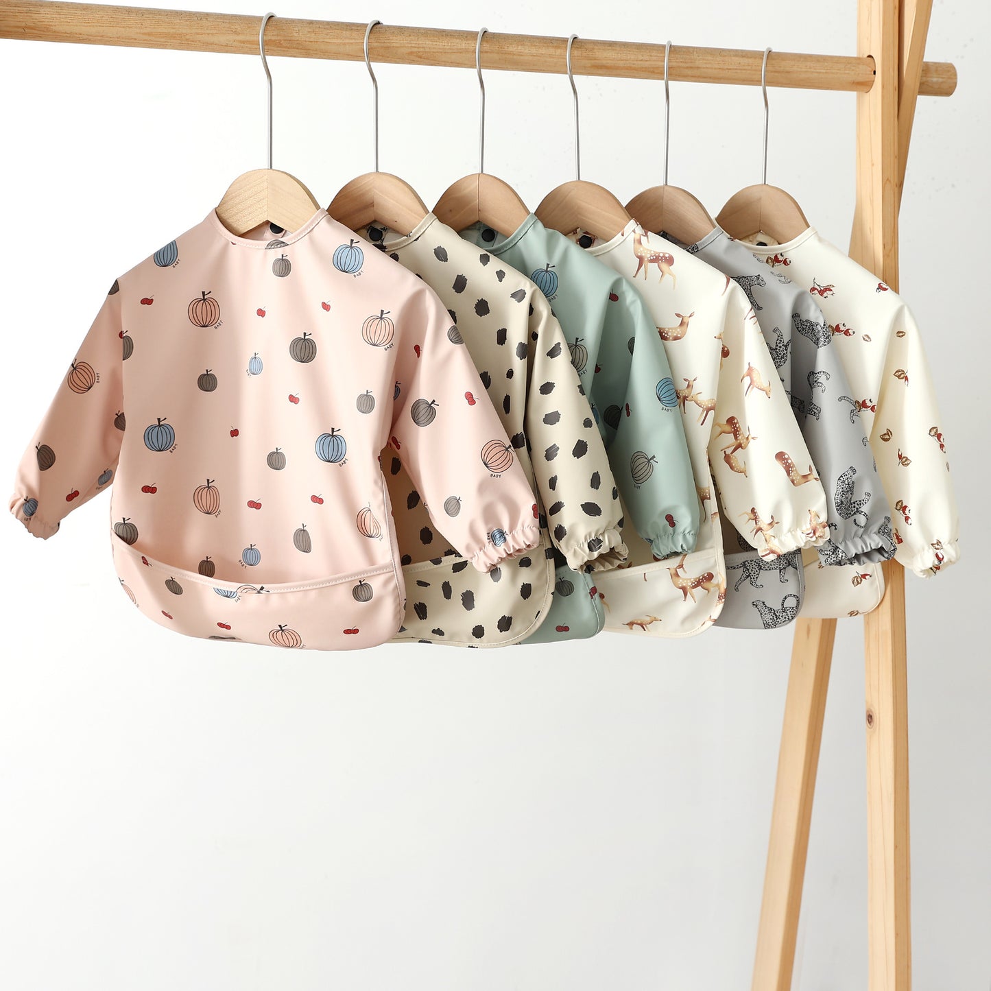 Apósito invertido con babero para niños