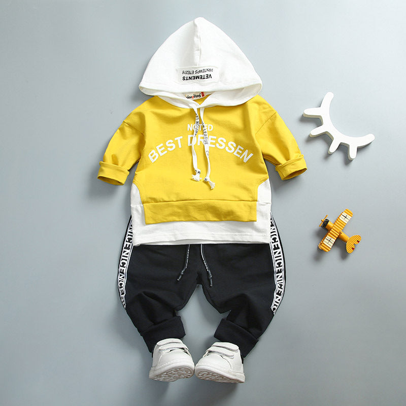 Costume garçon capuche imprimé lettre