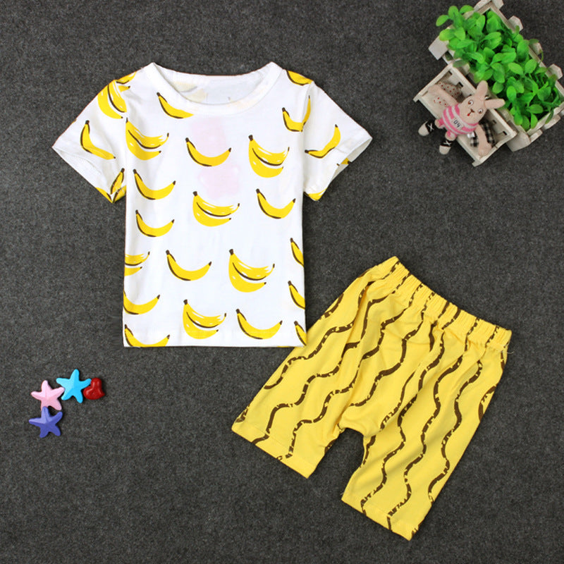 Traje infantil de verano para niños. 