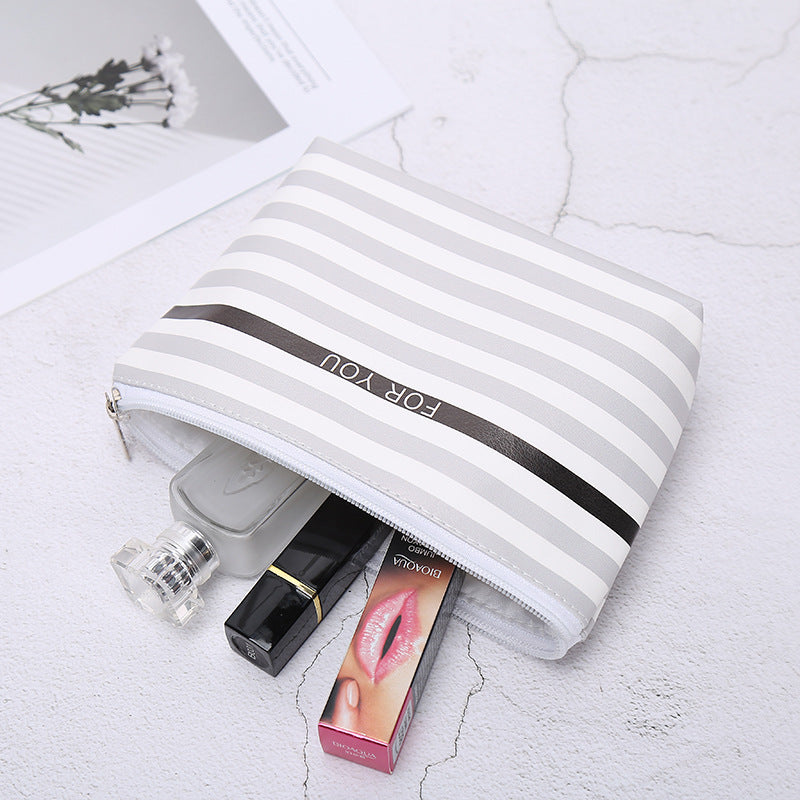 Gift Customized Women's PU Leather Handbag Fashionable Cosmetic Bag Outdoor Travel Cosmetics Buggy Bag