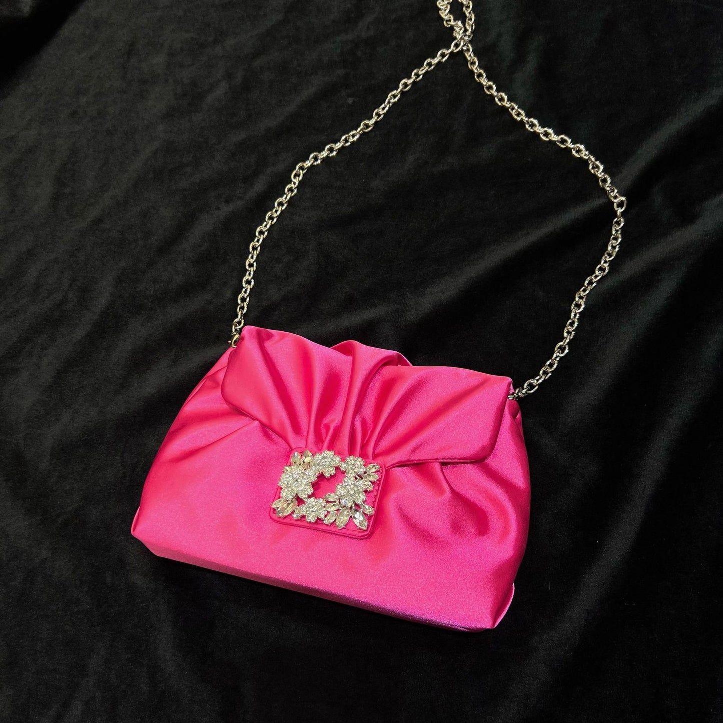 Petit sac carré en diamant de soie de banquet froissé vintage